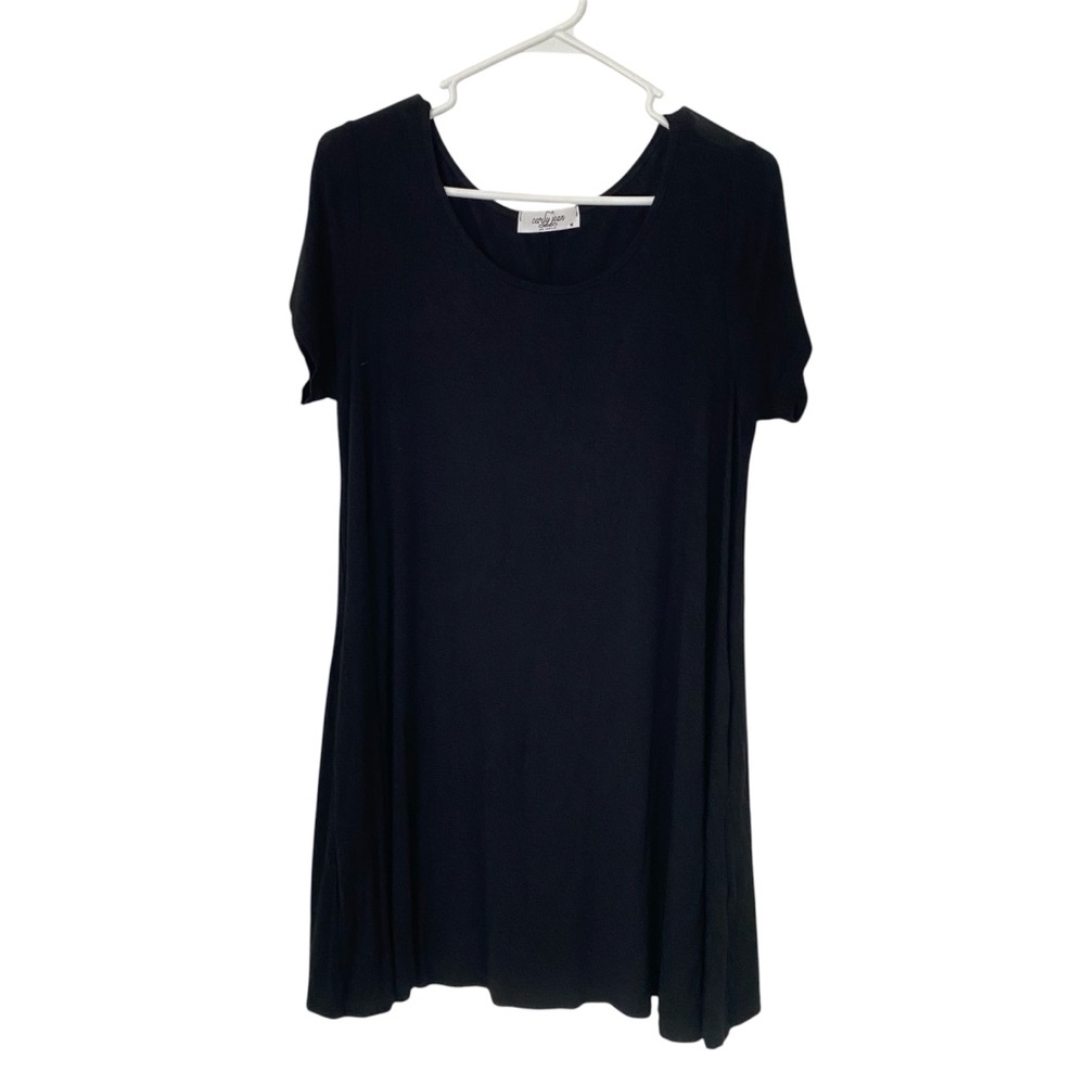 Carly Jean Los Angeles CJLA Black Short Sleeve Swing Dress Size Medium